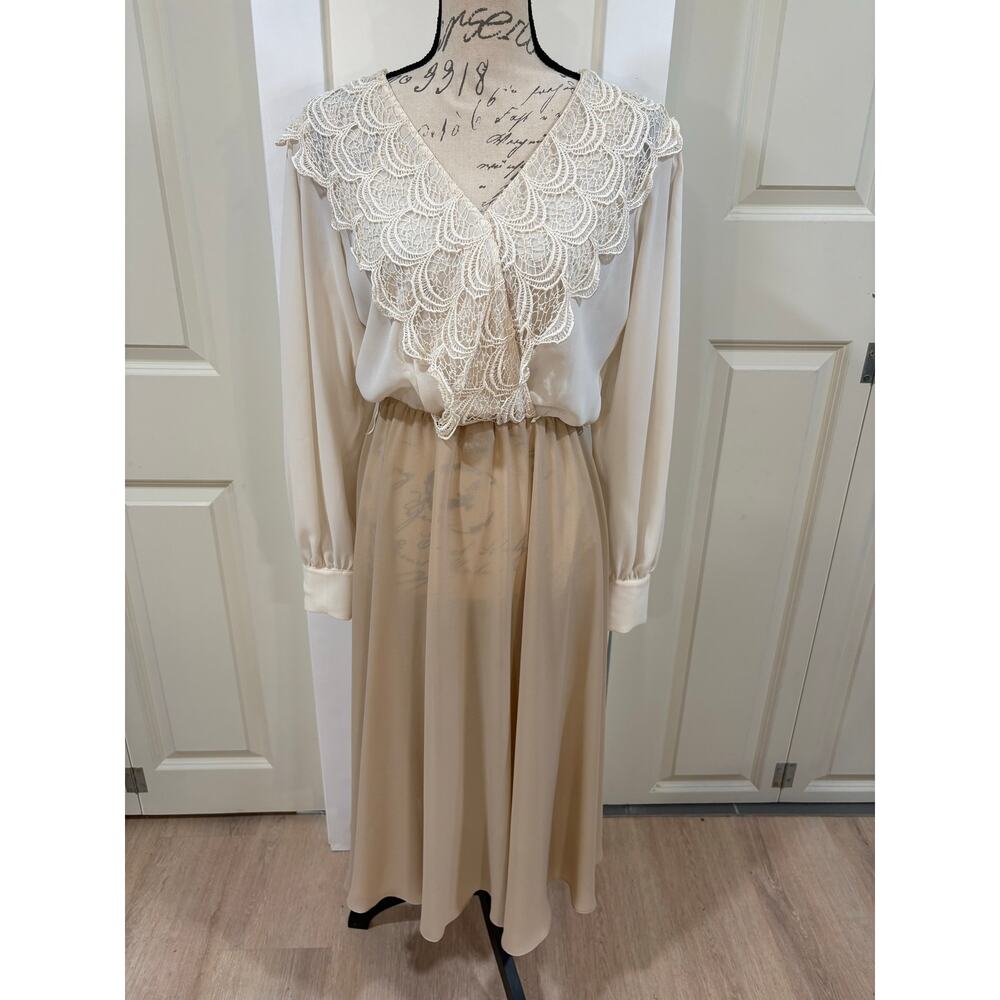Vintage Ursula of Switzerland Cream & Tan Long Sleeve Flowy Dress Size 9/10